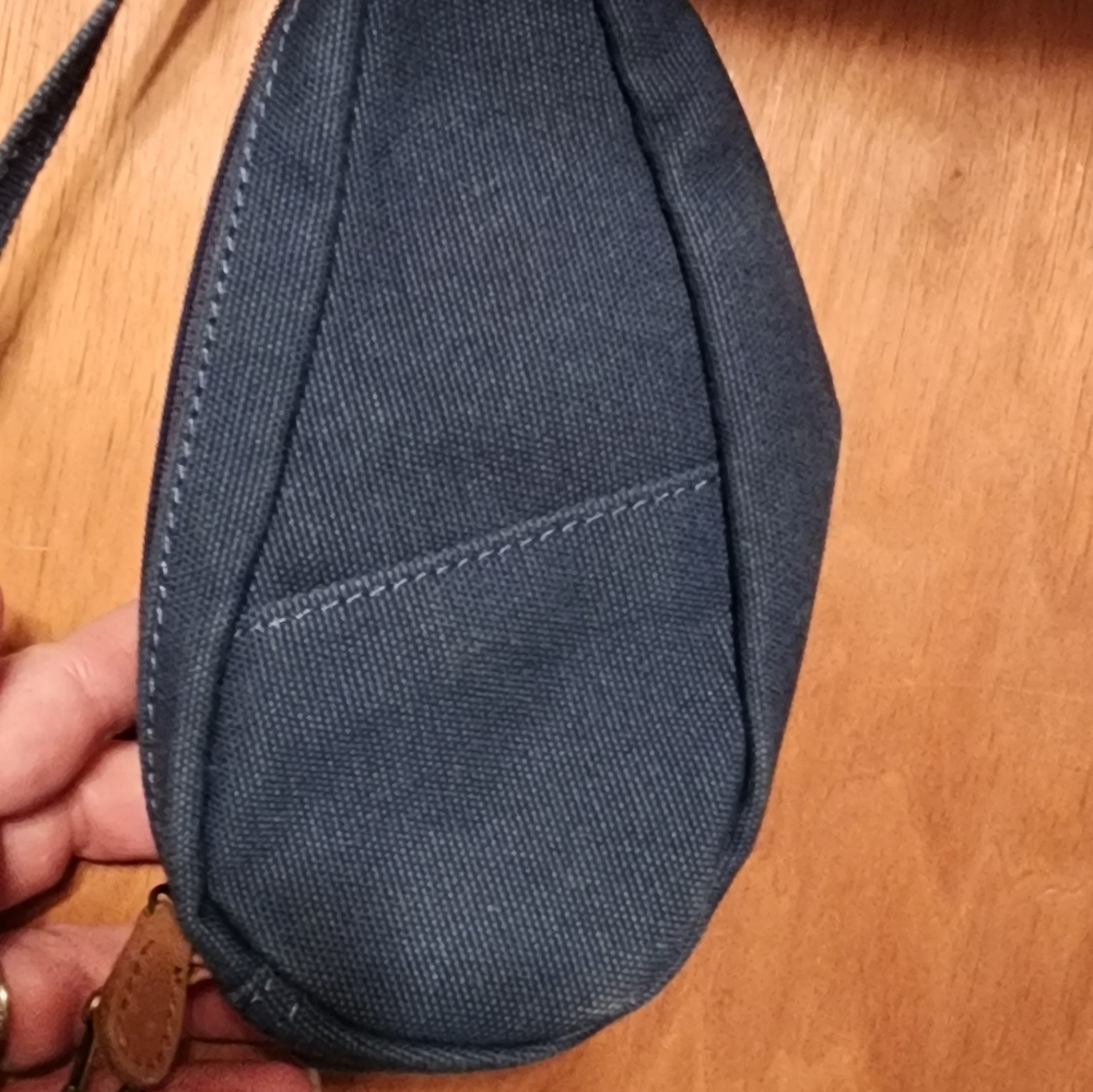 L L Bean Small Crossbody Bag - Picture 3 of 3